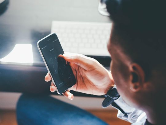 31-latek z powiatu tomaszowskiego został oszukany i stracił 5 tys. zł.