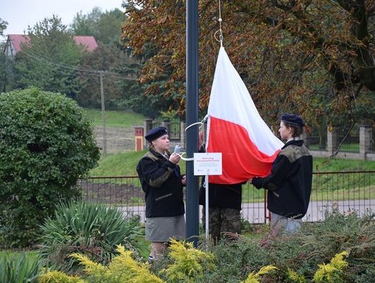 Powiat tomaszowski: Gminy montują „wygrane” maszty