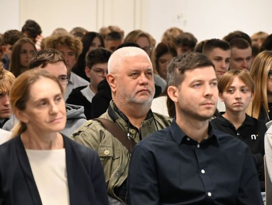 Powiat Zamojski uczcił Dzień Edukacji Narodowej. Nauczyciele ze Zwierzyńca i Zamościa z nagrodami starosty