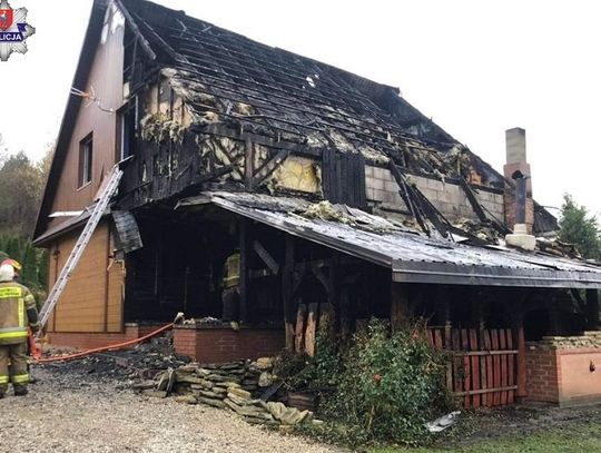 Pożar domu w gminie Adamów. Mieszkała w nim 3-osobowa rodzina