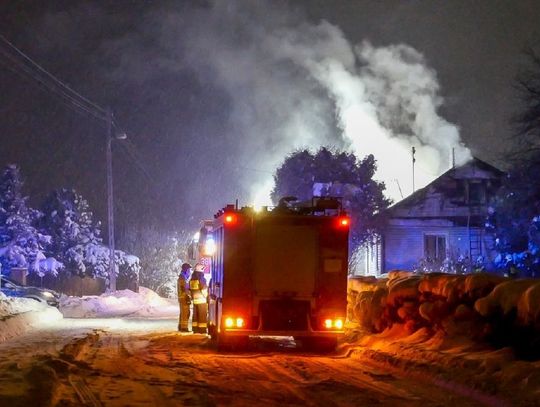 Pożar domu w gminie Zamość. Mieszkankę obudził alarm czujnika czadu