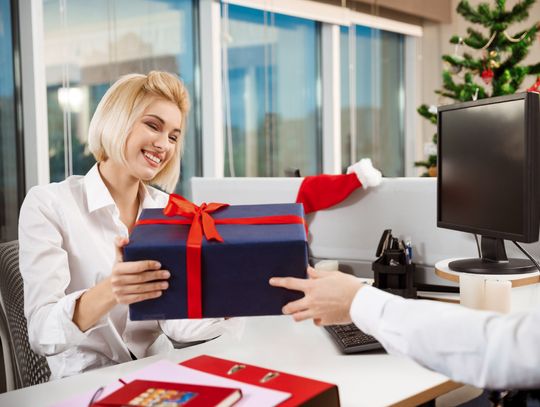 Prezenty dla pracowników - czy to już najwyższy czas na wybór upominków?