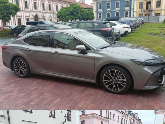 Na zdjęciu u góry nowy samochód, którym będzie jeździł prezydent Zamościa, na dole sprzedana już limuzyna.