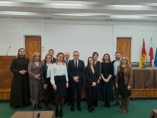 Prezydent Zamościa wręczył akty nadania stopnia nauczyciela mianowanego