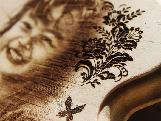 Proste personalizowanie produktów masz na wyciągnięcie ręki. Potrzebujesz tylko odpowiedniej wycinarki laserowej