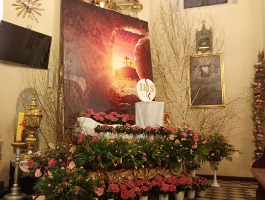 To tegoroczna dekoracja Grobu Pańskiego w kościele w Rachaniach (powiat tomaszowski) przez mieszkańców wsi Józefówka.