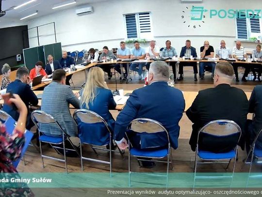 Temat na stanął na sesji w dniu 23 lipca. 12 z 15 radnych uznało za zasadną skargę na wójta Piotra Kaliszewskiego. Spór dotyczył zakupu rury przepustowej za 1,1 tys. zł, za którą zapłacono z funduszu sołeckiego Tworyczowa.