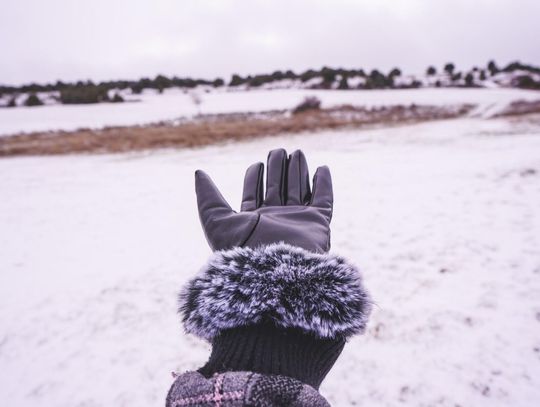 Rękawiczki skórzane doskonale chronią przed zimnem i wyglądają stylowo. Sprawdź, jakie modele będą trendy w tym sezonie