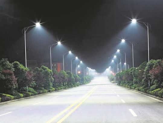 Pieniądze będą przeznaczone na wymianę 345 opraw oraz zakup i montaż systemu zarządzania oświetleniem. fot. UG Komarow-Osada