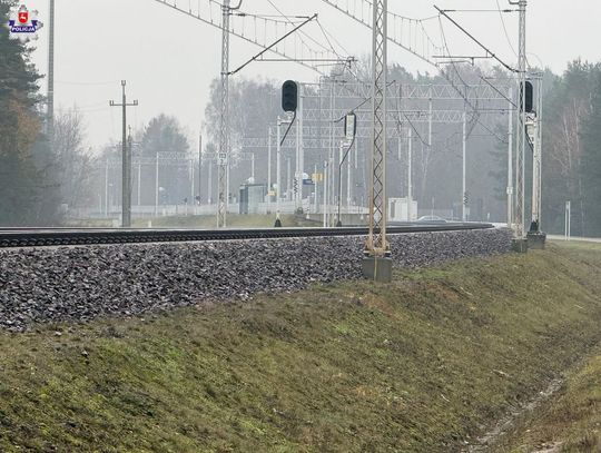 Do aktu sabotażu doszło m.in. pod Puławami. Trasą tą porusza się m.in. pociąg relacji Terespol–Chełm, który podróżują pasażerowie z Białej Podlaskiej czy Łukowa.