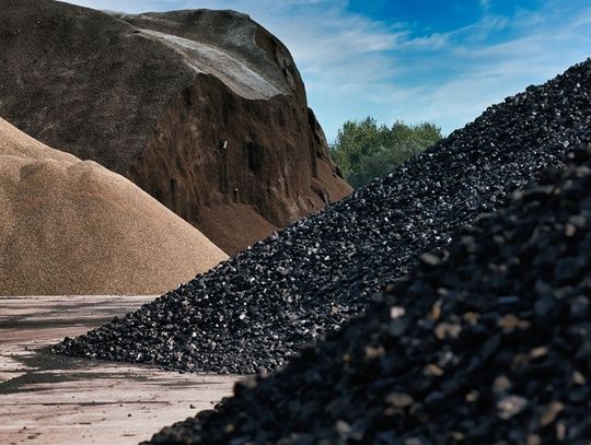 Ministerstwo Klimatu i Środowiska (MKiŚ) przygotowuje nowe rozporządzenie, które m.in. wprowadzi zakaz sprzedaży niektórych gatunków węgla.