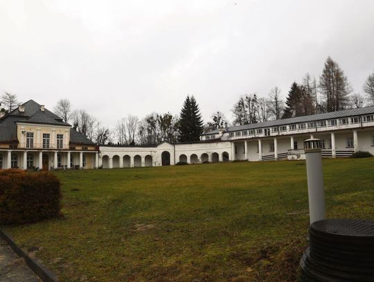 Warta 22,6 mln zł umowa dotyczy przebudowy, remontu i zmiany sposobu użytkowania zespołu pałacowo-parkowego w Krasnobrodzie. Fot. UM Krasnobród