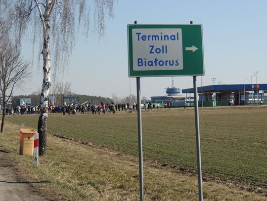 Do nielegalnego wywozu towarów miało dochodzić na przejściu granicznym w Kukurykach.