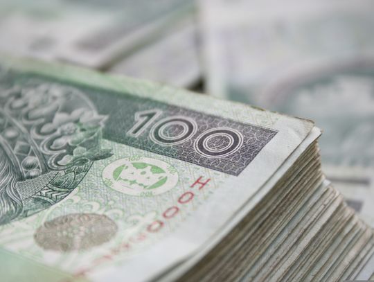 Senior z powiatu krasnostawskiego stracił oszczędności. Oszuści użyli wizerunku prezydenta Chęć szybkiego zysku i zaufanie do znanych twarzy kosztowały 72-letniego mieszkańca powiatu krasnostawskiego niemal 13 tysięcy złotych.