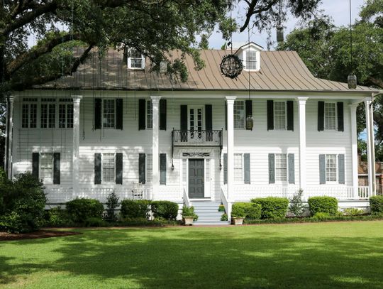 Skup nieruchomości a tradycyjna sprzedaż – co wybrać?