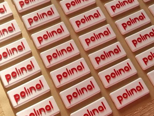 Skuteczne i estetyczne oznaczanie produktów - Emblematy gumowe PVC