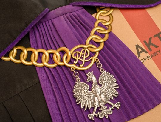 Śmierć 27-latka po interwencji policji. Rodzina żądała dożywocia, a co zrobił sąd? Dwóch policjantów usłyszało wyroki. Za interwencję, która zakończyła się śmiercią 27-latka. Jego rodzina domagała się dożywocia. Sąd zdecydował.