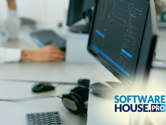 Software house Warszawa – jak firmy w Polsce wdrażają portale z kontami użytkowników, powiadomieniami i obsługą zgłoszeń bez chaosu