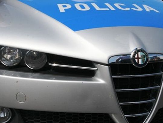 - Wczoraj po południu, 11 sierpnia, dyżurny bialskiej komendy został powiadomiony o wypadku do jakiego doszło na jednej z posesji na terenie miasta. Ze wstępnych ustaleń funkcjonariuszy wynika, że 45-latek, który wszedł na dach w celu montażu anteny stracił równowagę. Spadł w wysokości kilku metrów