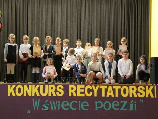 Stary Zamość: W świecie poezji - konkurs recytatorski w GOK (WYNIKI)