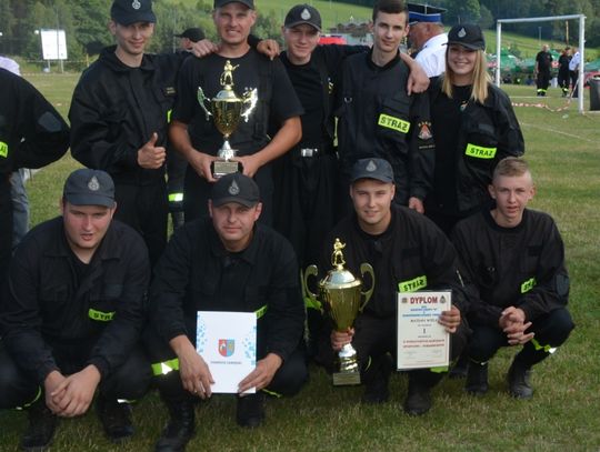 Strażacy z Majdanu Wielkiego najlepsi podczas zawodów w Jacni (ZDJĘCIA, FILM)