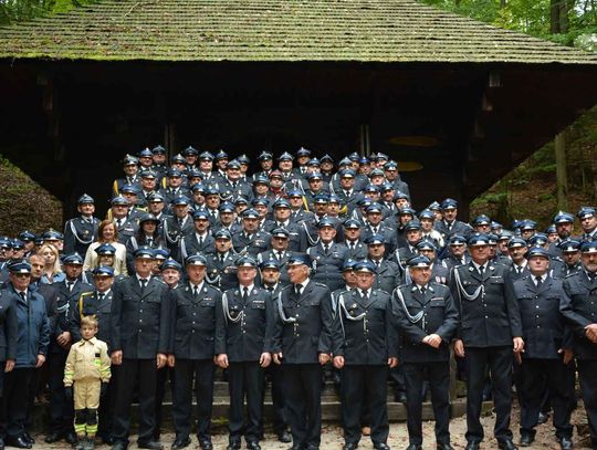 Strażacy z Zamościa pielgrzymowali do Sanktuarium Maryjnego w Krasnobrodzie. Zobacz zdjęcia