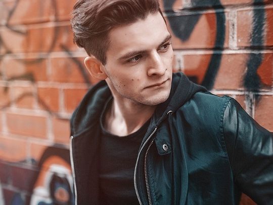 Streetwear czyli moda ulicy. Jakie marki wyznaczają oryginalny styl, który skradł serca Polaków?