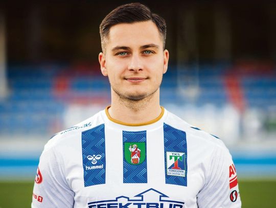 W ostatnim w tym sezonie meczu na stadionie OSiR Tomasovia podopieczni trenera Pawła Babiarza rozgromili Opolanina Opole Lubelskie aż 10:0 (6:0).