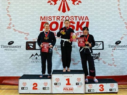 Studentka pielęgniarstwa Akademii Zamojskiej Wiktoria Bosiak wywalczyła brązowy medal Mistrzostw Polski w brazylijskim jiu-jitsu.