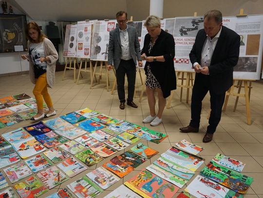 W Muzeum Pożarnictwa w Oseredku rozstrzygnięto konkurs plastyczny pod hasłem „Strażacy w akcji”.