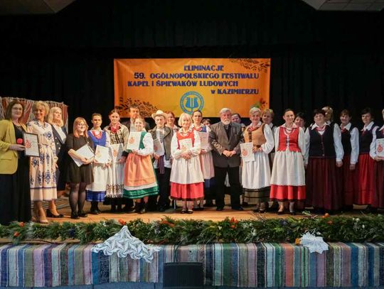 Na eliminacjach międzypowiatowych w Suścu wyłoniono śpiewaków, zespoły i solistów, którzy przeszli od półfinału.