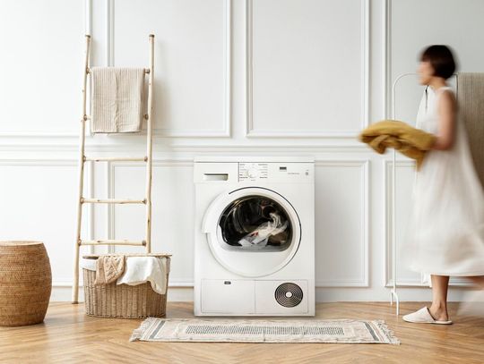 Suszarka do zabudowy – idealne rozwiązanie dla rodzin z dziećmi