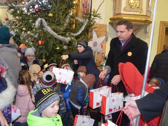Świąteczne paczki powędrowały do dzieci w Tomaszowie Lubelskim i Tyszowcach