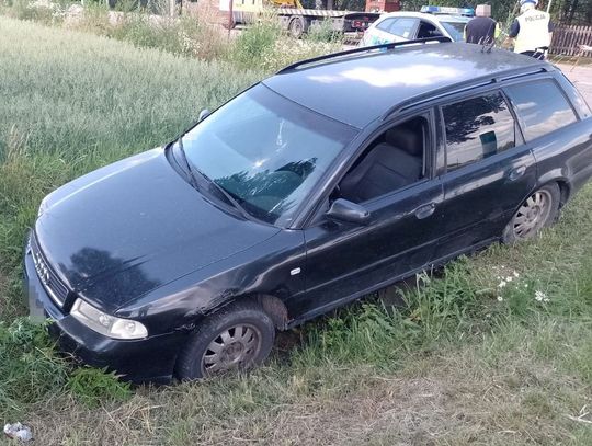 37-latek prowadził auto, mając ponad 2 promile alkoholu w organizmie. Co więcej, samochodem podróżowała jeszcze jego pijana żona oraz dwójka dzieci.