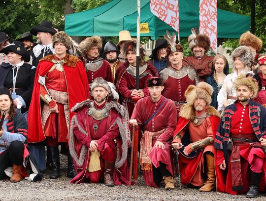 Rekonstuktorzy podczas oficjalnego otwarcia Szturmu Twierdzy Zamość 2025.