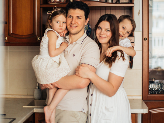 Usprawnienie 800 plus – to propozycja zespołu deregulacyjnego Rafała Brzoski. Gdyby ta zmiana weszła w życie, rodzicom spadłby z głowy ważny obowiązek.