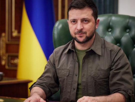 Czy Zełenski powinien iść na ustępstwa wobec Putina? Niewiele ponad połowa Polaków uważa, że nie.