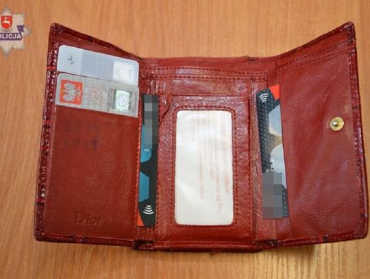 Tomaszów Lub.: Ukradł portfel i go wyrzucił, bo w środku nie było pieniędzy