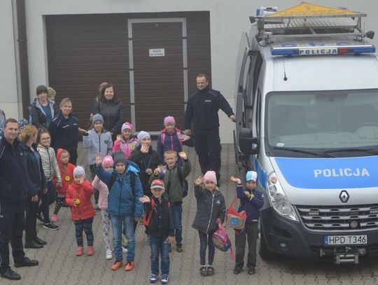 Tomaszów Lubelski: Dzieci z Justynówki zwiedziły komendę