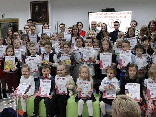 Tomaszów Lubelski: Finał Konkursu Recytatorskiego Poezji Patriotycznej. Oto laureaci Laureaci Konkursu Recytatorskiego Poezji Patriotycznej.