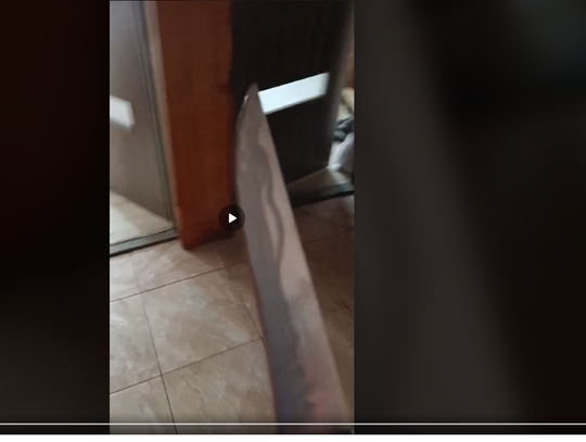 Sprawą Anny W. z gminy Łaszczów, która na nagraniu grozi swoim dzieciom nożem, zajmuje się teraz prokuratura i sąd rodzinny.