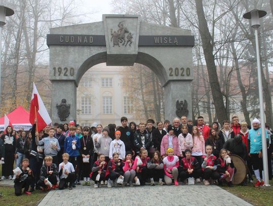 Prokuratura umorzyła postępowanie w sprawie tomaszowskiego Łuku Zwycięstwa. Nie dopatrzono się znamion czynu zabronionego.