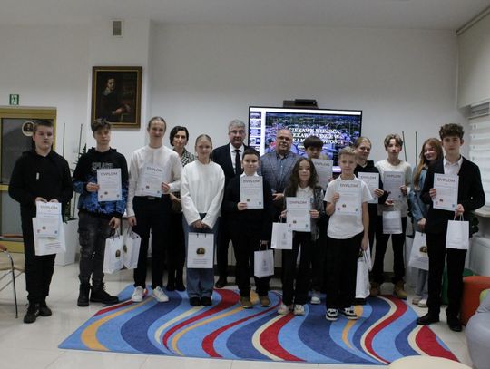 Laureaci XV Powiatowego Konkursu „Multimedialna Opowieść o Mojej Miejscowości”.