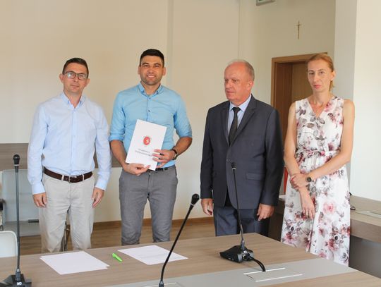 Sześciu nauczycieli uczących w szkołach ponadpodstawowych w Tomaszowie Lubelskim uzyskało stopień nauczyciela mianowanego.