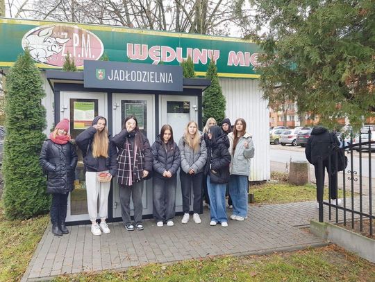 Jadłodzielnia jest idealnym miejscem, w którym można podzielić się żywnością. Na zdjęciu klasa 3H z ZSTZ w Tomaszowie Lubelskim.