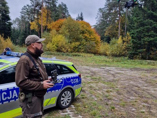 W ramach akcji „Stroisz 2026” funkcjonariusze sprawdzają również, czy kierowcy nie wjeżdżają do lasów w niedozwolonych miejscach i czy tereny leśne nie są zaśmiecane.