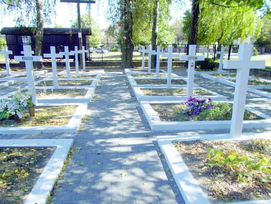 Tomaszów Lubelski: Remonty na cmentarzu wojennym