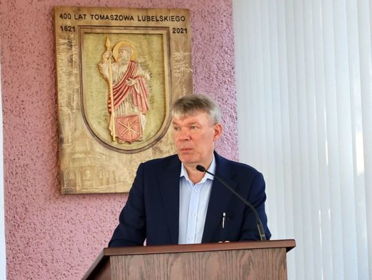 – W którym miejscu tak naprawdę ja mam zacząć oszczędzać? – pytał podczas sesji Dariusz Gałecki, dyrektor tomaszowskiego szpitala.