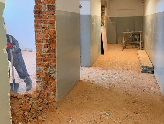 W Tomaszowskim Domu Kultury rozpoczął się remont.