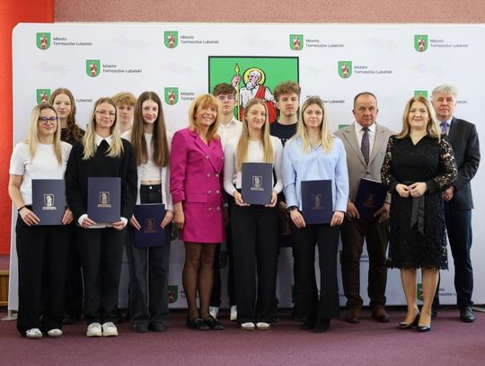 Sportowa elita Tomaszowa Lubelskiego otrzymała stypendia Burmistrza Miasta.